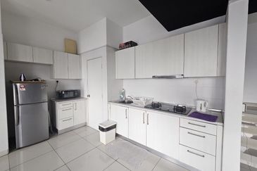 Dedaun Hijau (Greenfield Regency)