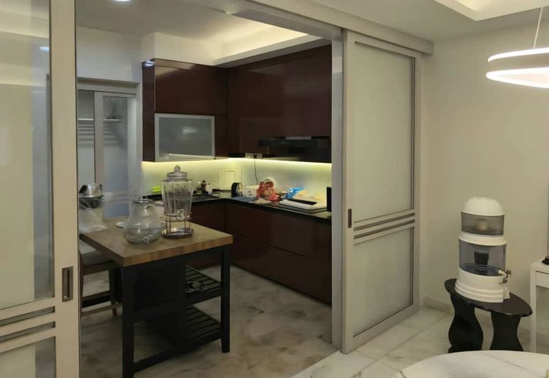 Aloha Tower Condominium