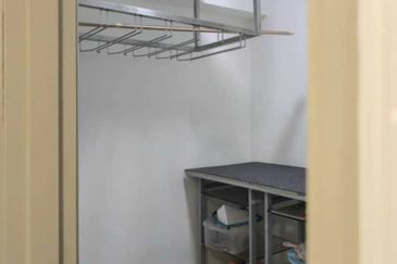 Aloha Tower Condominium