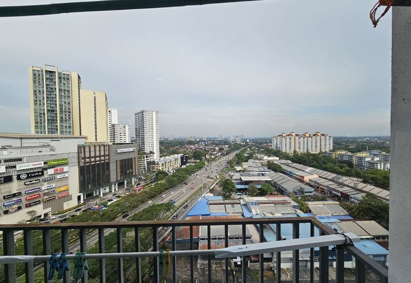 Dedaun Hijau (Greenfield Regency)