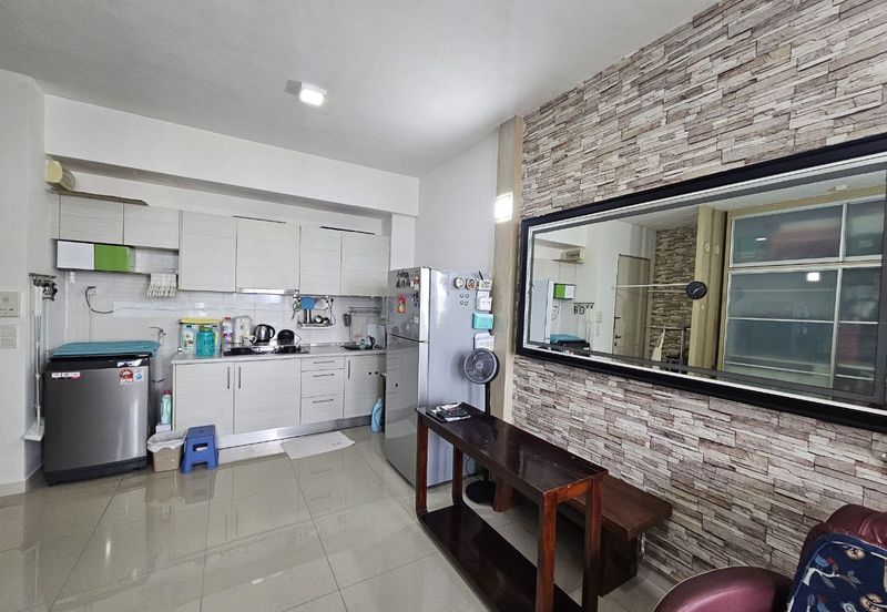 Dedaun Hijau (Greenfield Regency)