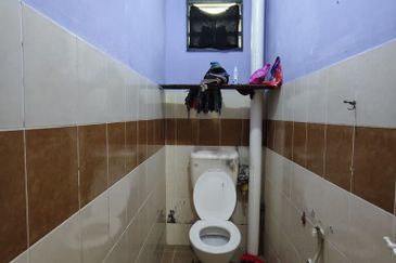 Taman Tanjung Puteri Resort