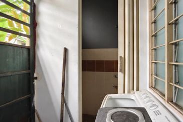 Taman Tanjung Puteri Resort