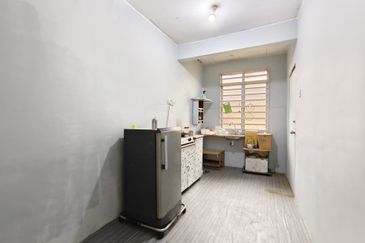 Taman Tanjung Puteri Resort