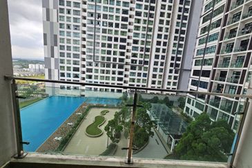 D'Summit Residences @ Kempas Utama