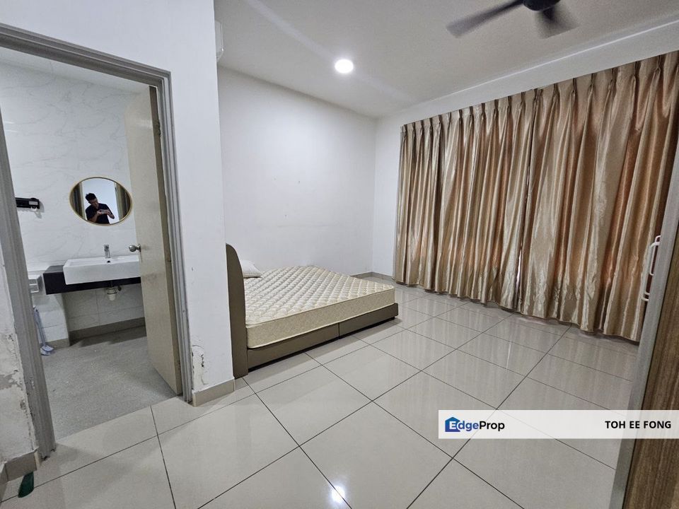 D'Summit Residences @ Kempas Utama With Private Lift For Sale, Johor, Johor Bahru