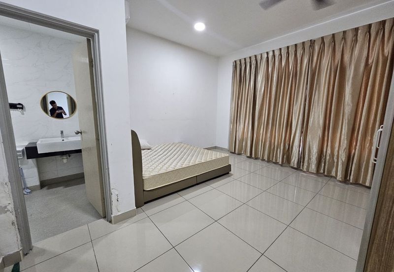 D'Summit Residences @ Kempas Utama