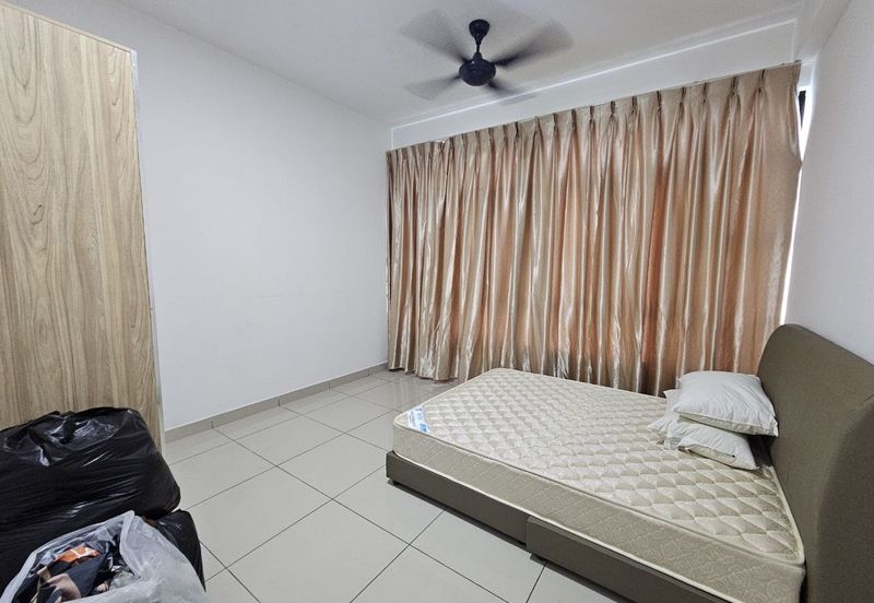 D'Summit Residences @ Kempas Utama