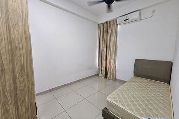 D'Summit Residences @ Kempas Utama