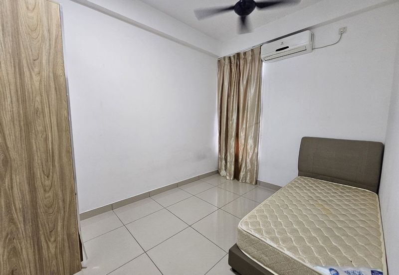 D'Summit Residences @ Kempas Utama