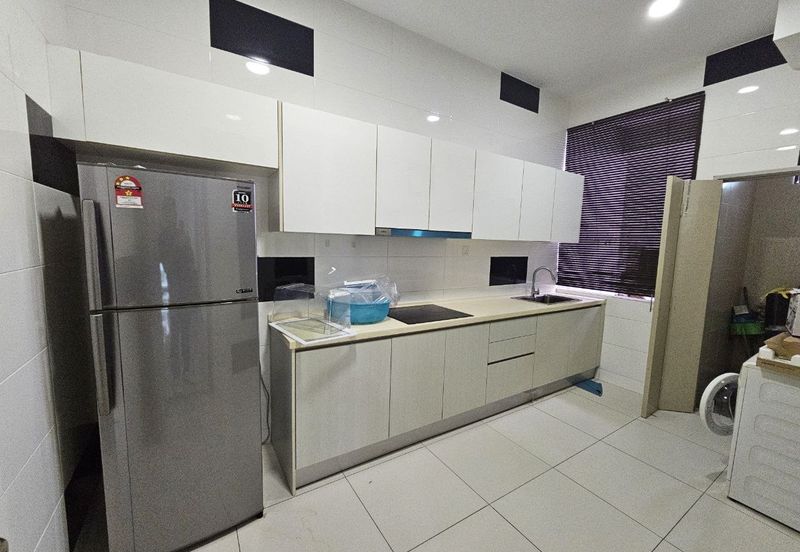 D'Summit Residences @ Kempas Utama