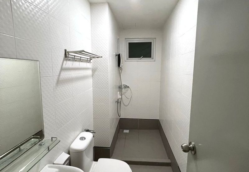 Seasons Luxury Apartments @ Amara Larkin