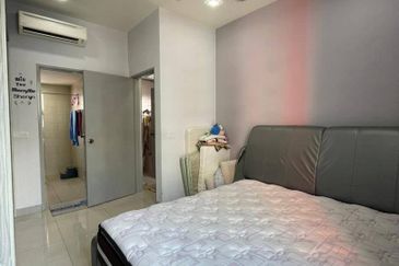 Dedaun Hijau (Greenfield Regency)