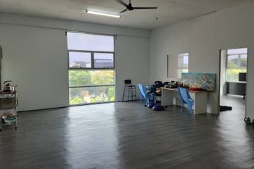 Taman Mount Austin Commercial