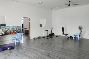 Taman Mount Austin Commercial