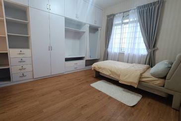 Mon Bisca, Bandar Baru Permas Jaya