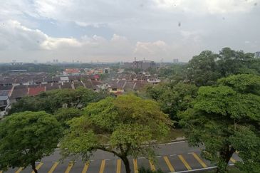 Mon Bisca, Bandar Baru Permas Jaya