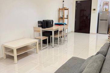 D'Summit Residences @ Kempas Utama