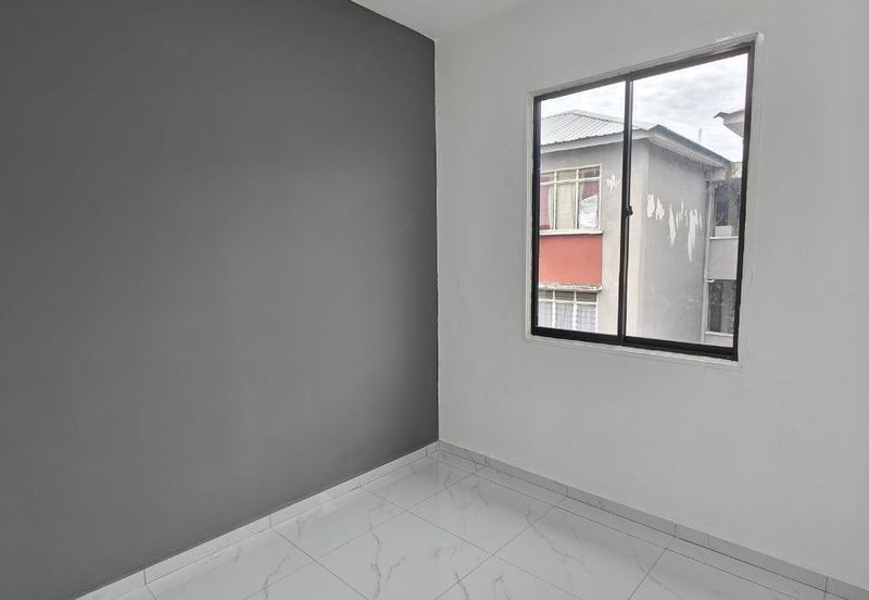 Flat Pelangi Indah