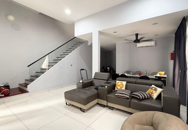 The Canal Garden South, Horizon Hills