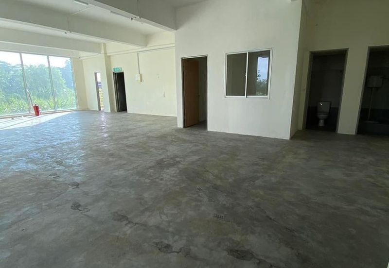 Pusat Perdagangan Danga Utama