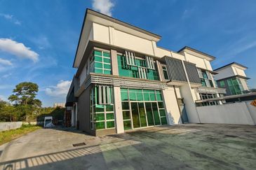 Kempas Utama Industrial Park