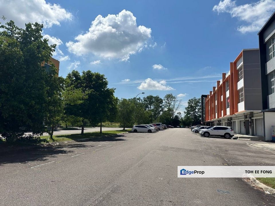 Gelang Patah 3 Storey Shop Lot For Sale, Johor, 