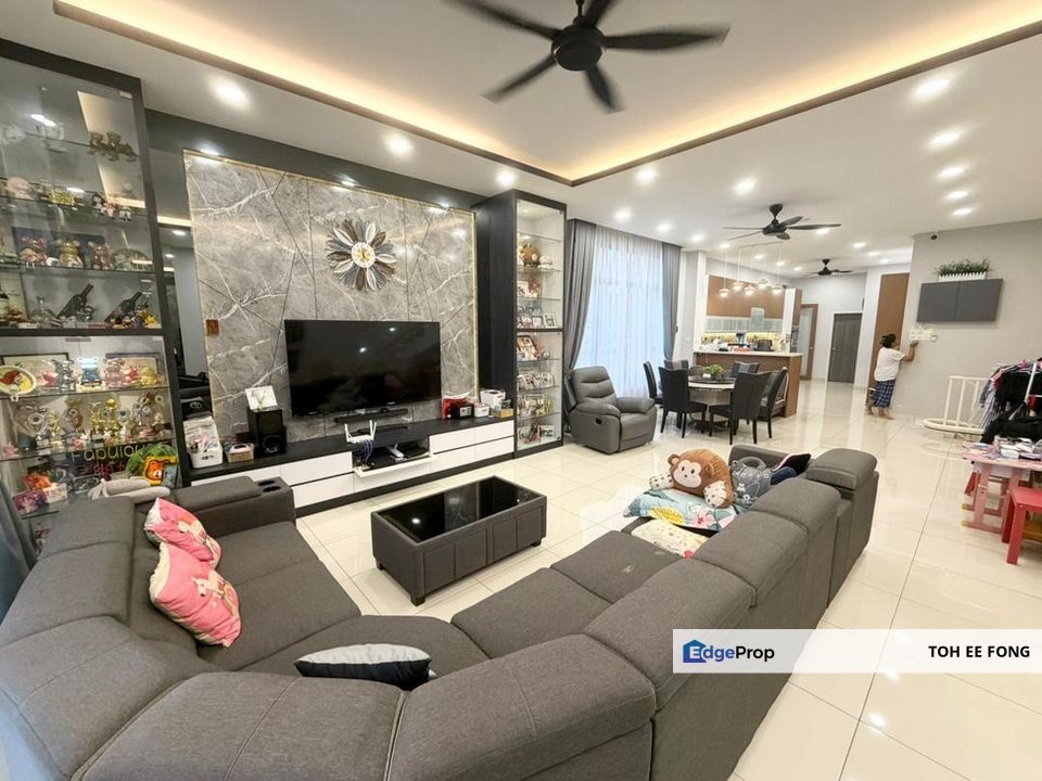 Bandar Cemerlang 3 Storey Cluster House Fully Furnished & Fully Renovated Unit For Sale, Johor, Ulu Tiram