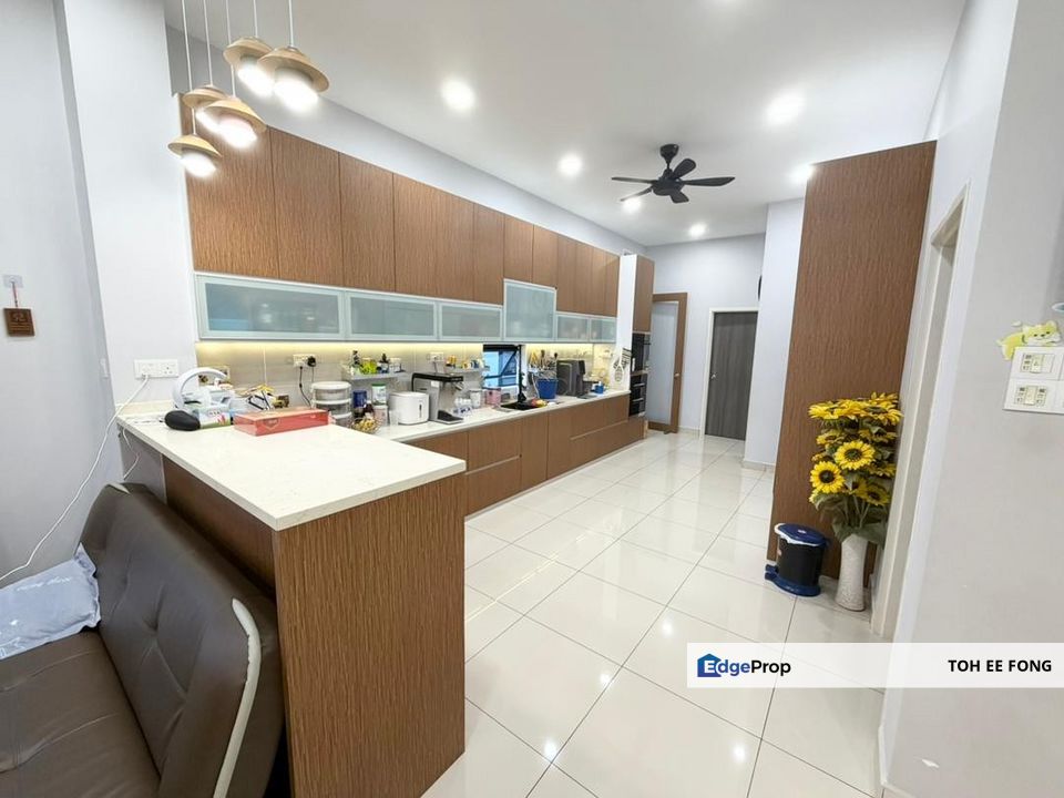 Bandar Cemerlang 3 Storey Cluster House Fully Furnished & Fully Renovated Unit For Sale, Johor, Ulu Tiram