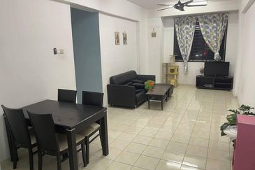 Indah Court Apartment