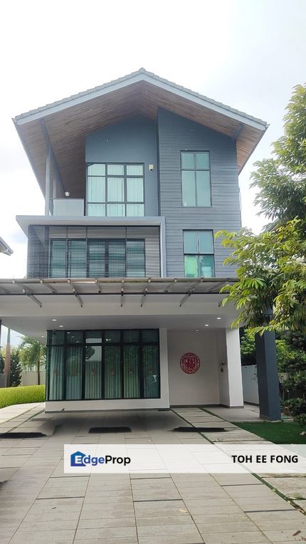 Isola Grandeur @ Senibong Cove 3 Storey Bungalow Fully Furnished & Renovated Unit For Sale, Johor, Masai
