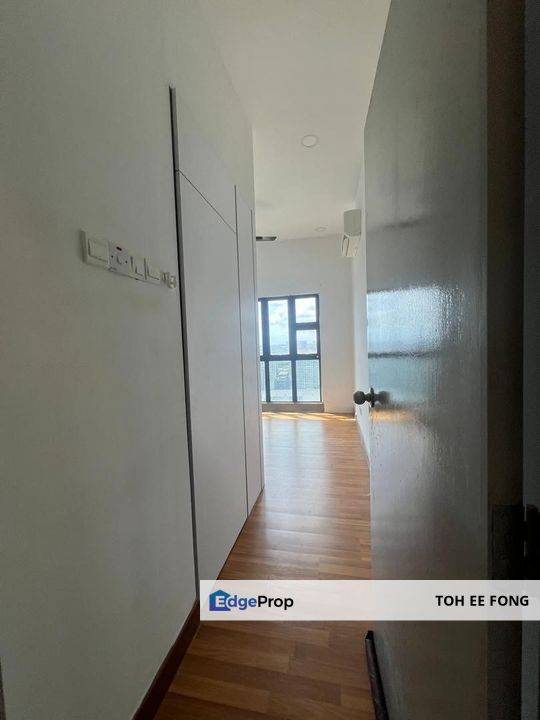 G Residence @ Plentong High Floor Renovated Unit For Sale, Johor, Johor Bahru