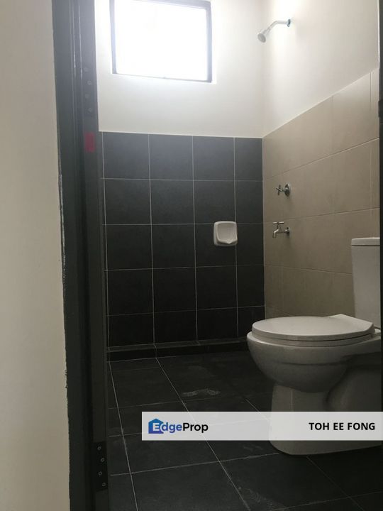 Nusantara Prima 3 Storey Shop Lot Facing Main Road For Sale, Johor, 