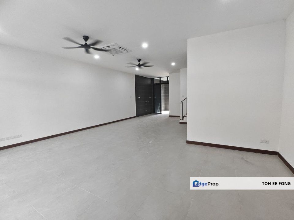 Aurora Sentral 2 Storey Superlink Renovated Unit For Sale, Johor, 
