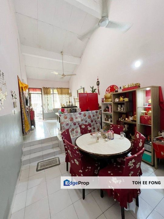 Taman Rinting Single Storey Terrace End Lot For Sale Full Loan Unit, Johor, Masai