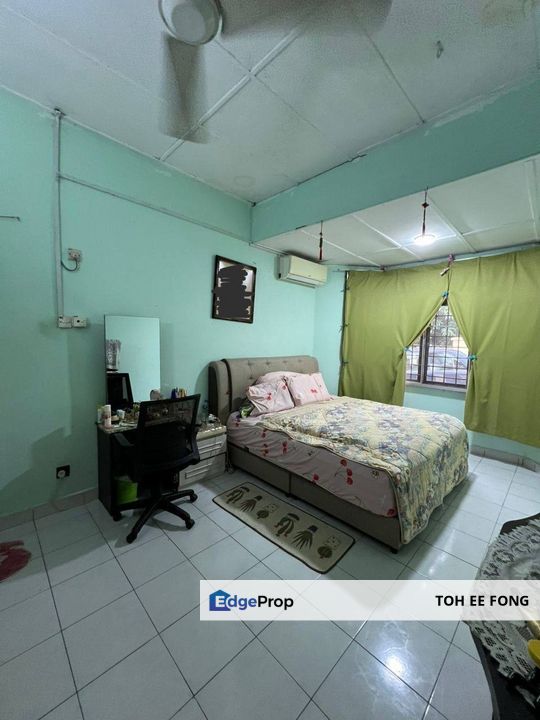 Taman Rinting Single Storey Terrace End Lot For Sale Full Loan Unit, Johor, Masai