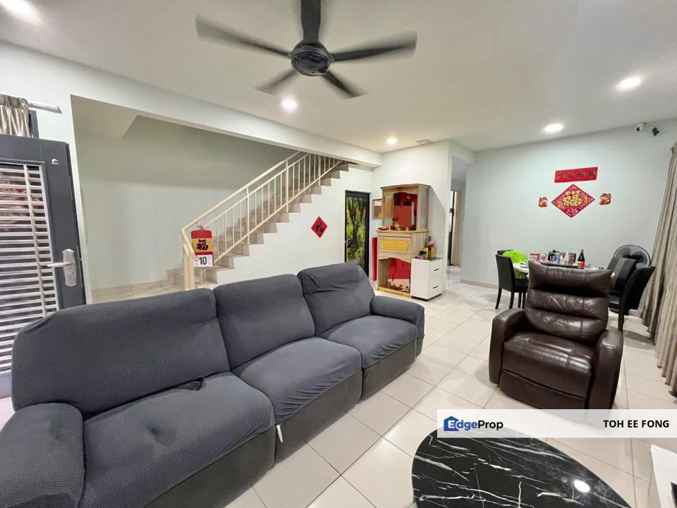 Nusa Bayu 2 Storey Terrace House End Lot Renovated Unit For Sale, Johor, 