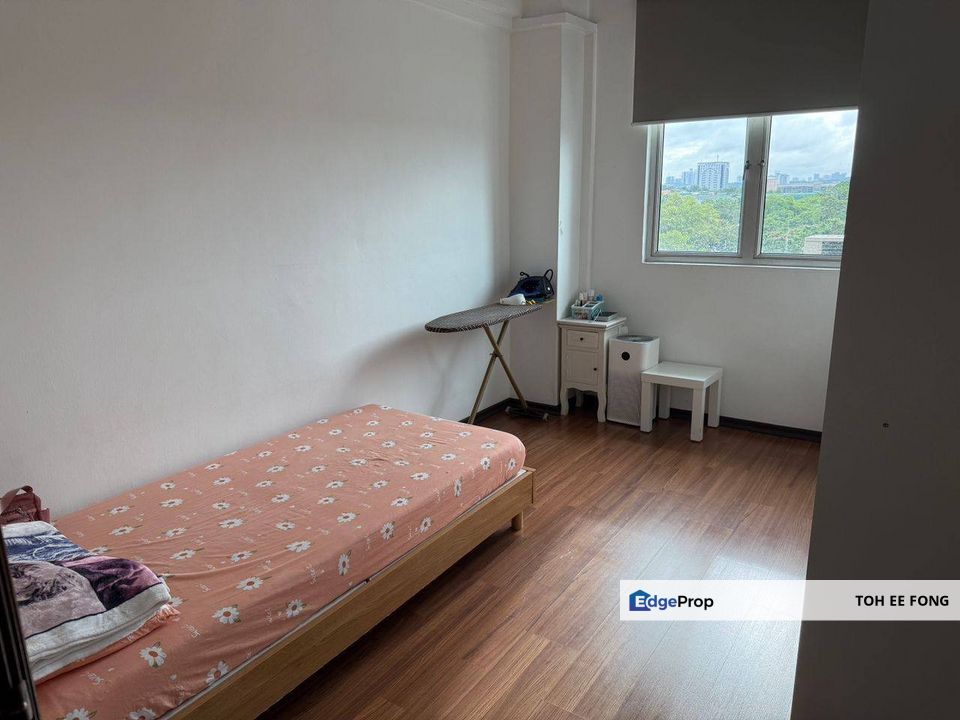 Pulai View Apartment Fully Furnished Corner Unit For Sale, Johor, Johor Bahru