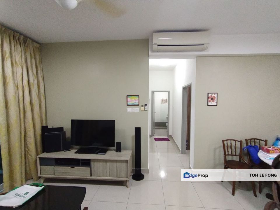 Seasons Luxury Apartment Fully Furnished Corner Lot For Sale Full Loan Unit, Johor, Johor Bahru