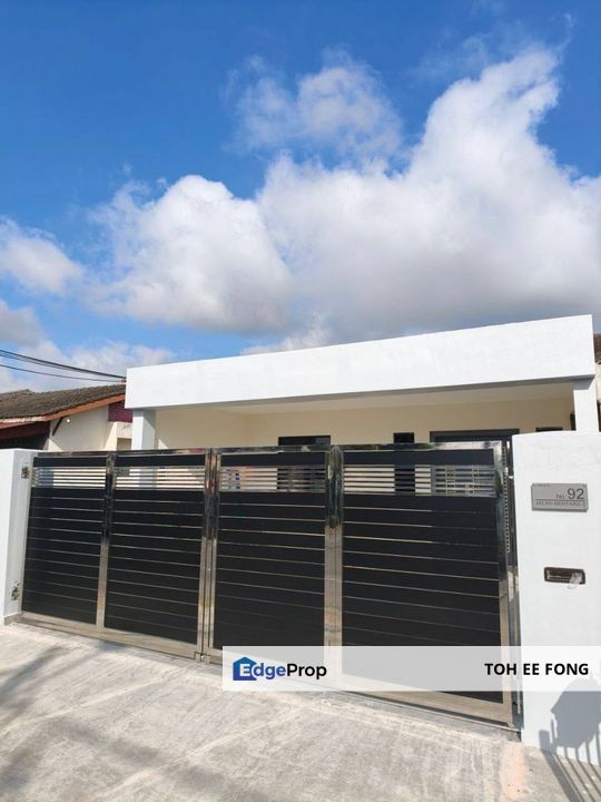 Taman Ungku Tun Aminah Single Storey Terrace End Lot For Sale, Johor, Skudai