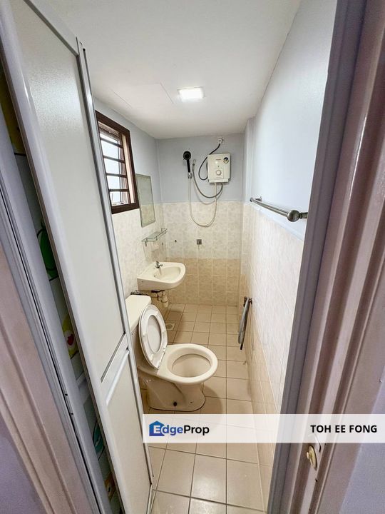 Bayu Puteri 3 Apartment High Floor Fully Furnished Unit For Sale, Johor, Johor Bahru