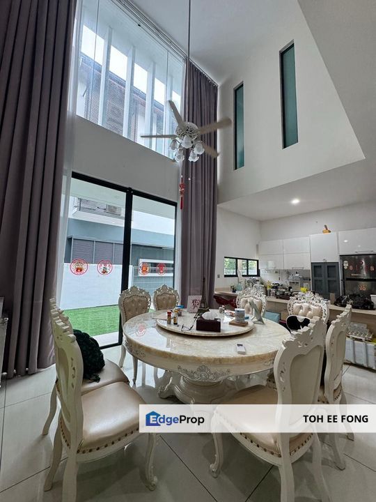 Isola Grandeur @ Senibong Cove 3 Storey Bungalow Fully Furnished & Renovated Unit For Sale, Johor, Masai