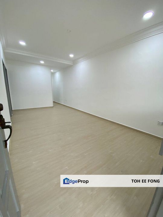 Taman Universiti @ Skudai Single Storey Low Cost House Fully Renovated Unit For Sale, Johor, Skudai