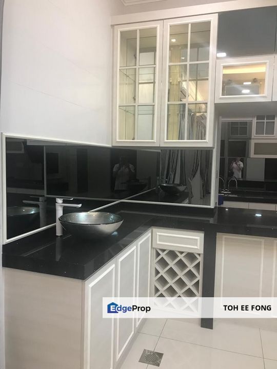 Canal Garden @ Horizon Hills 3 Storey Cluster House Fully Renovated Unit For Sale, Johor, 