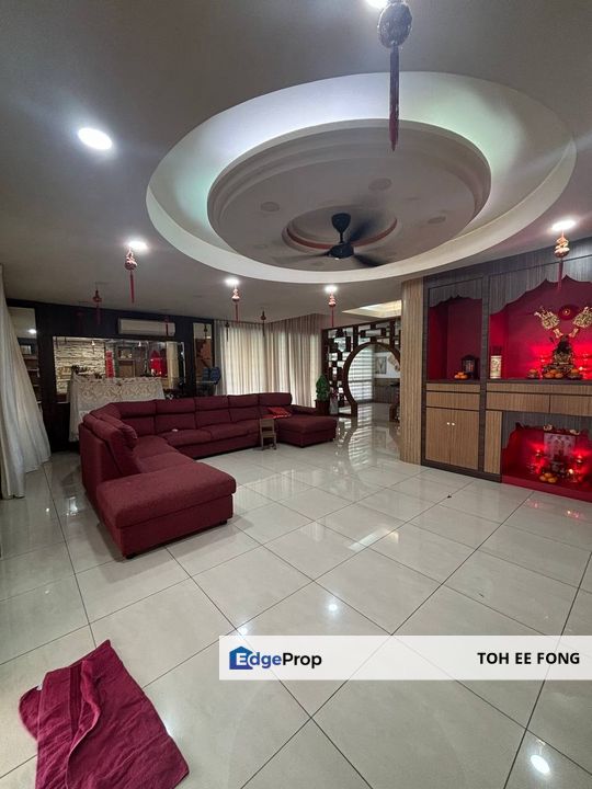 Sutera Utama 2 Storey Cluster House Renovated Unit with Private Swimming Pool For Sale, Johor, Skudai