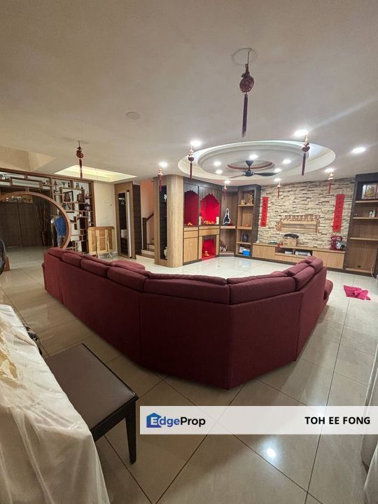 Sutera Utama 2 Storey Cluster House Renovated Unit with Private Swimming Pool For Sale, Johor, Skudai