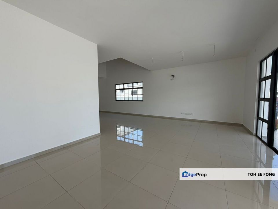 The Commune @ Eco Botanic 2 Storey Cluster House End Lot For Sale, Johor, Nusajaya