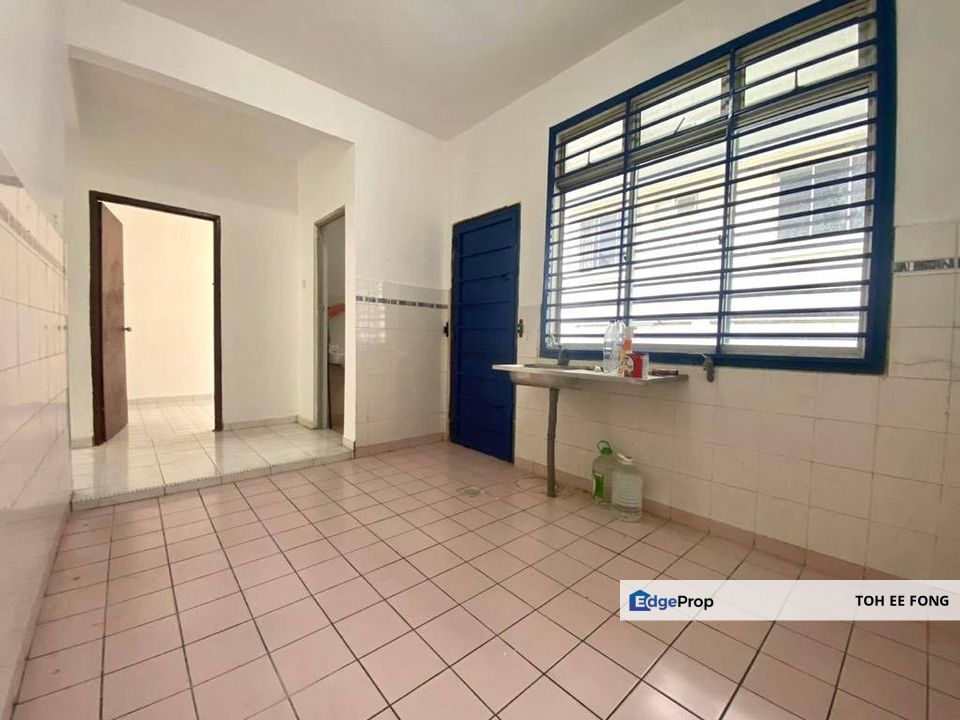 Megah Ria 1.5 Storey Semi-D Original Condition For Sale, Johor, Masai