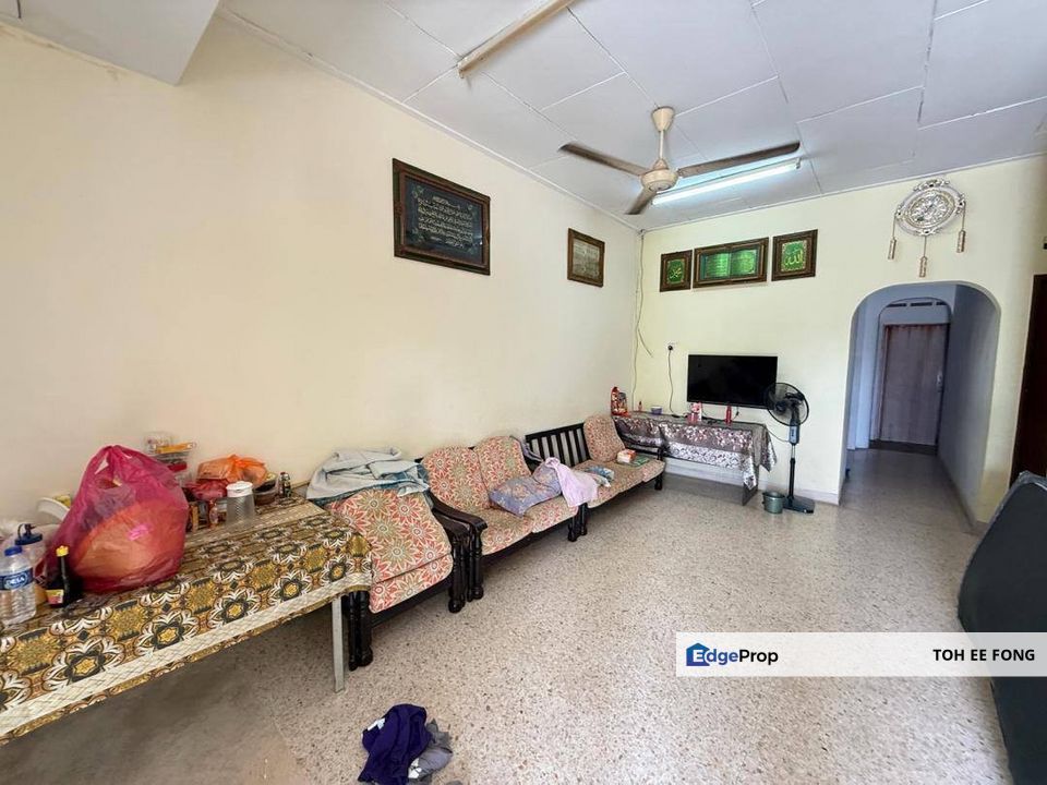 Taman Rinting Single Storey Terrace House End Lot For Sale, Johor, Masai