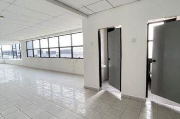 Apex Bizhub Desa Cemerlang